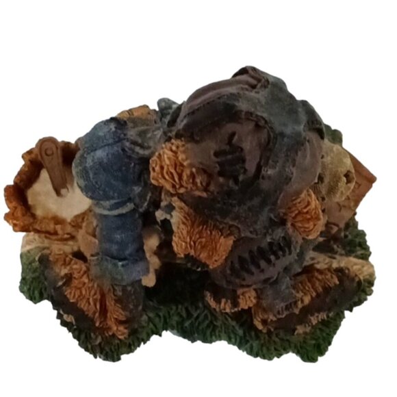 Vintage Boyds Bears & Friends 'Knute & the Gridiron' Bear Figurine Style 2245 - Picture 6 of 9